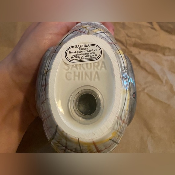 Sakura Salt Shaker - Picture 4 of 4